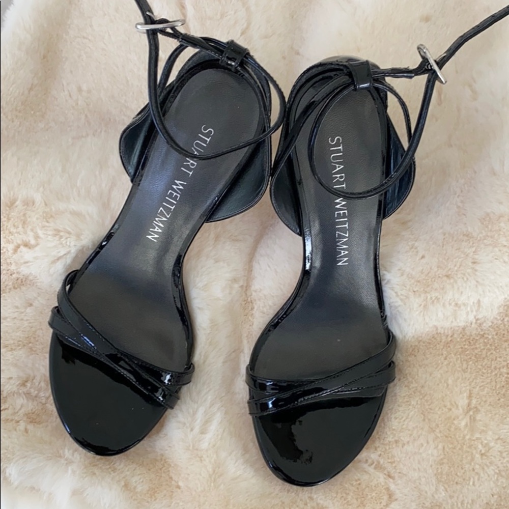 LIKE NEW Stuart Weitzman Strappy Sandals